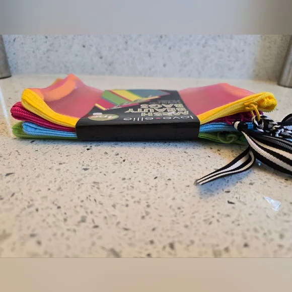 Mesh Pouches - Picture 4 of 7